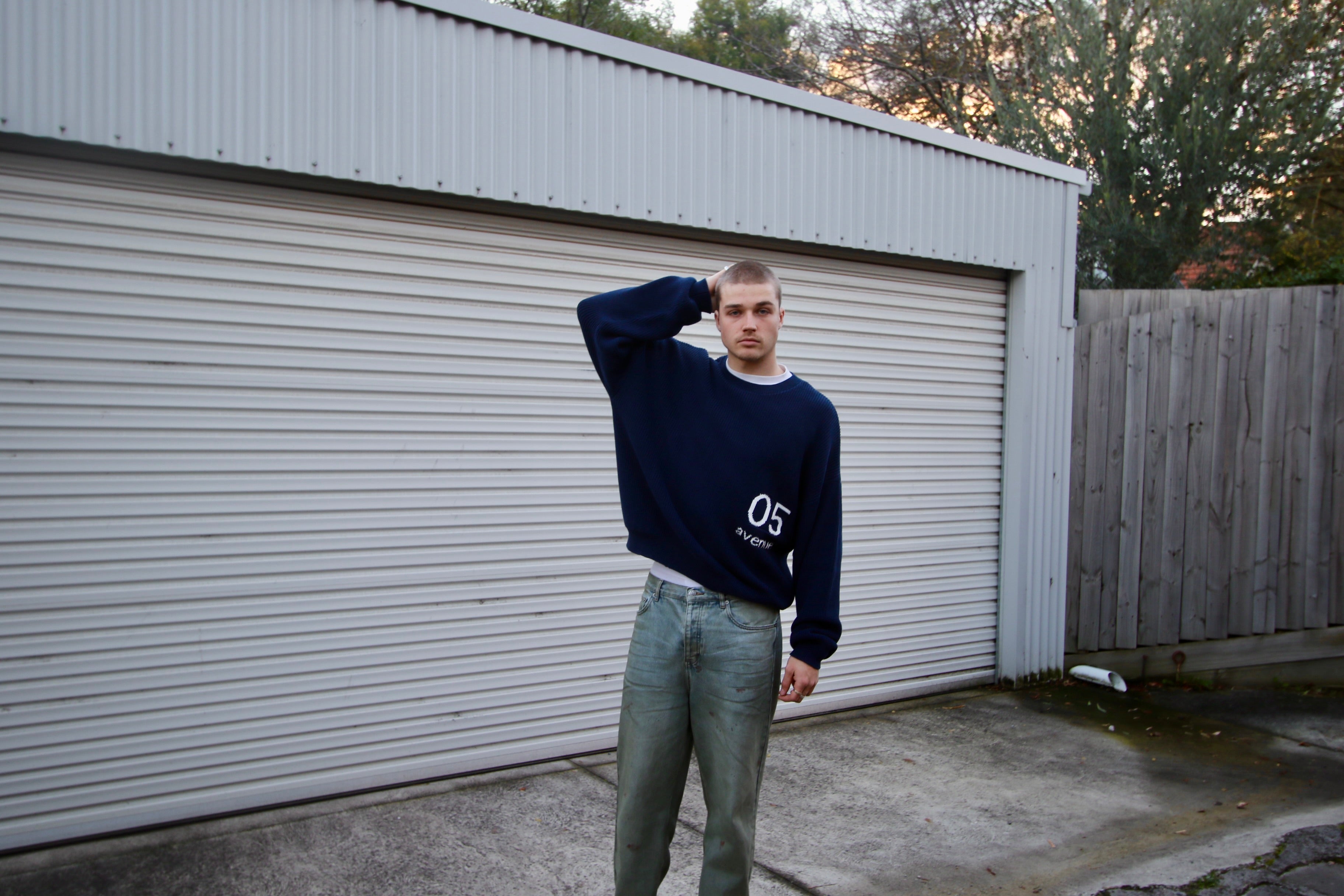 NAVY BOXY KNIT